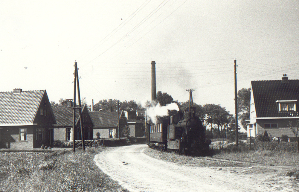 1916. schoorsteen Zuivelfabriek de Drie Gemeenten